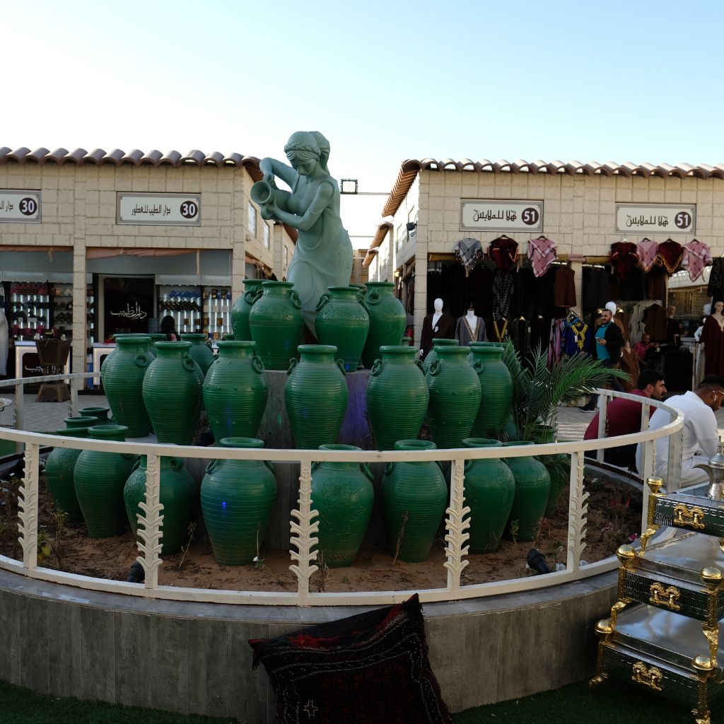 RawnaqNPPF - Pioneers in Sculpture Manufacturing in the UAE